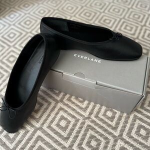 NEW IN BOX Everlane The Day Ballet Flats in Black Leather Size 10